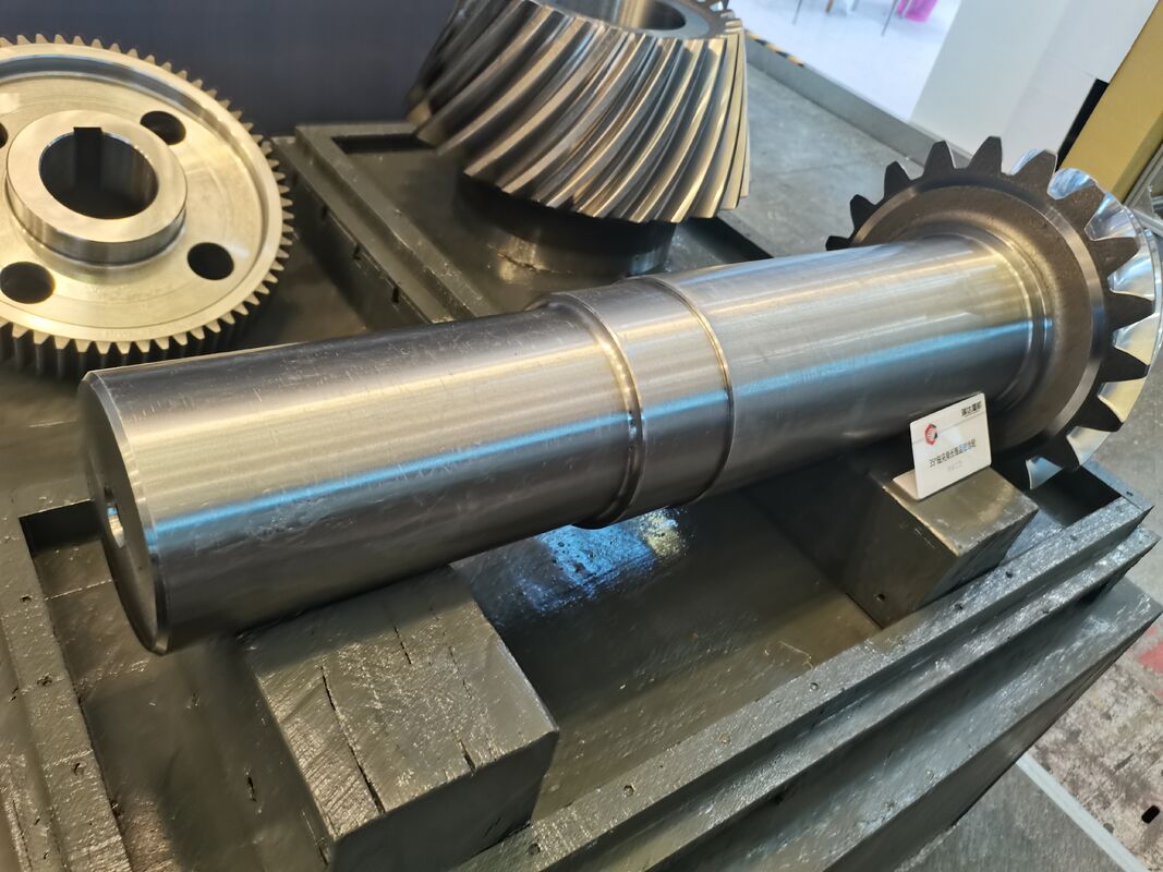 Endüstriyel Makineler İçin Güçlü 29 Spline Heavy Duty Sağ El Yönü Spiral Bevel Gear Set